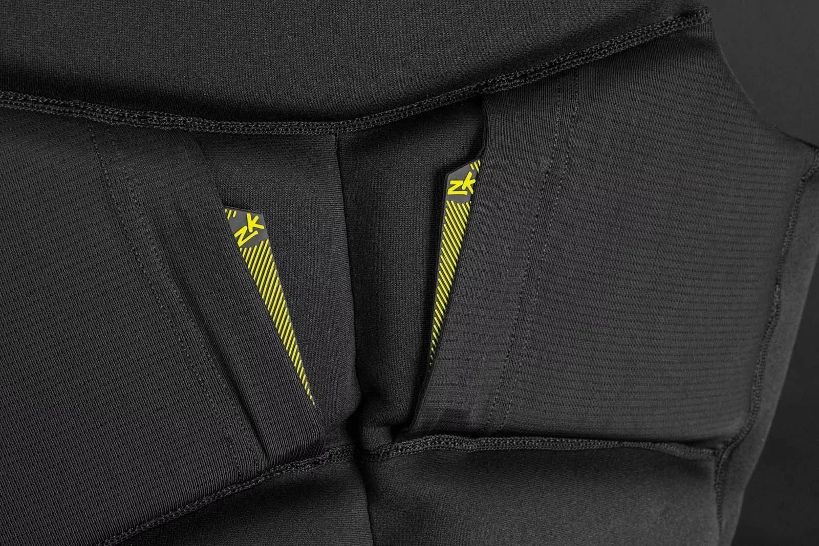 PFD_30_BK_6.jpg P2 PFD