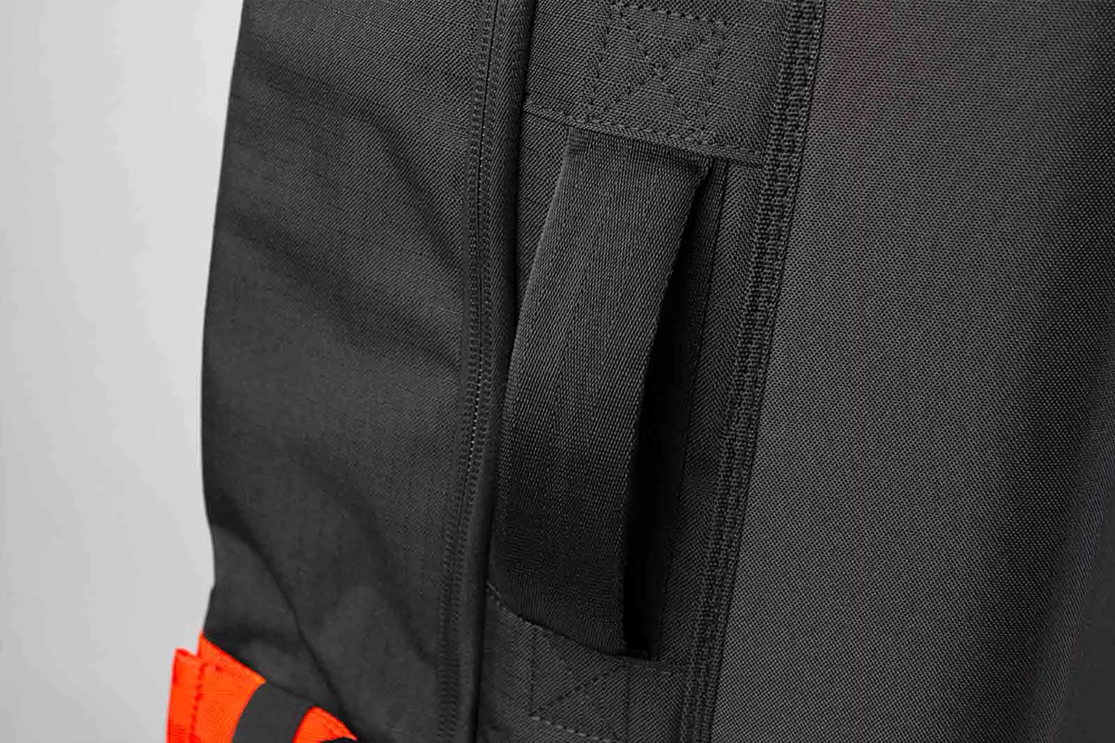 100L-Roller-Bag-6.jpg 100L Rollentasche